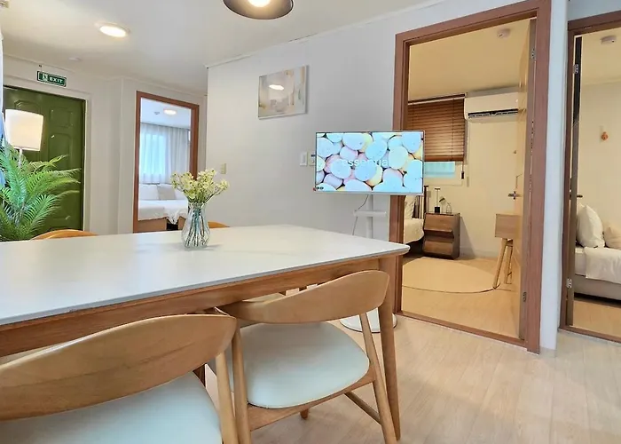 Apartamento Moonjar - Private 3br For 6 - Gyeongbokgung Hongdae Bukchon - Airport Bus