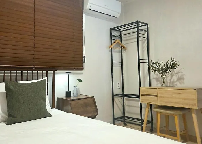 Apartamento Moonjar - Private 3br For 6 - Gyeongbokgung Hongdae Bukchon - Airport Bus *