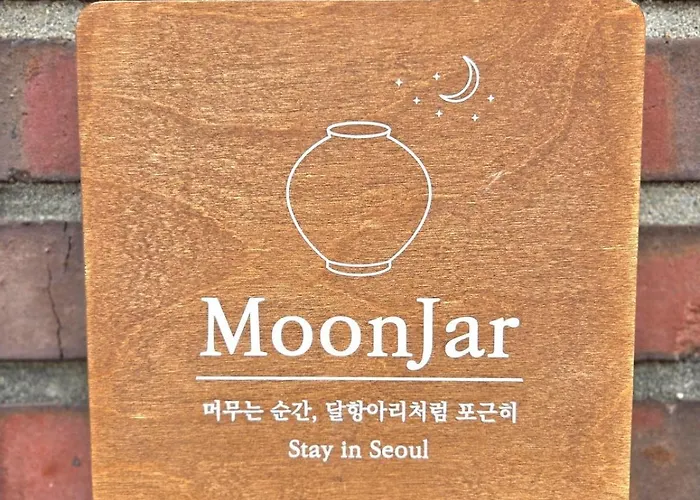 Moonjar - Private 3br For 6 - Gyeongbokgung Hongdae Bukchon - Airport Bus * Seul
